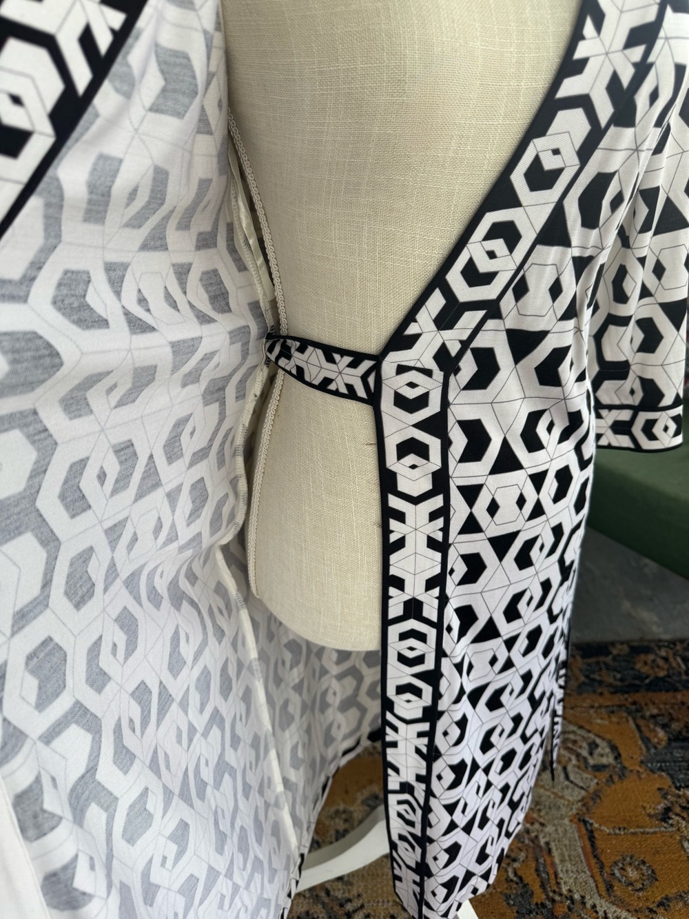Diane von Furstenberg Silk Wrap Dress – Black & White Geometric Print - Picture 11 of 11